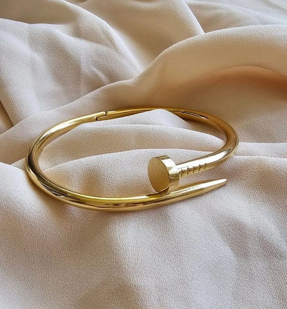 Golden Nail Bracelet-Fadeproof Edition