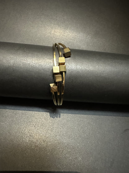 Minimal modern cube bracelet (Geometric Elegance)