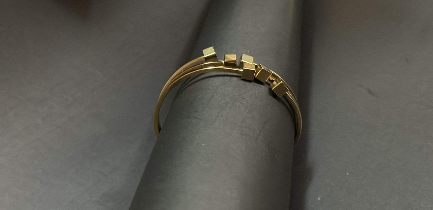 Minimal modern cube bracelet (Geometric Elegance)