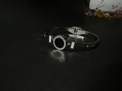 Stainless steel korean inspired handcuff