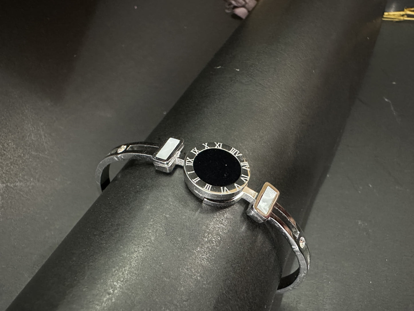 Stainless steel korean inspired handcuff
