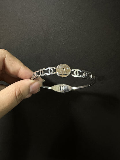 Modern Gucci Logo inspired Handcuff