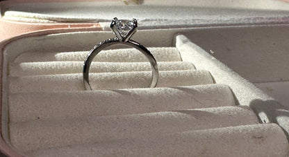 Diamond style  zircon Ring