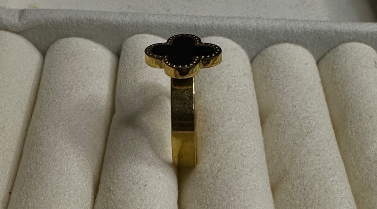 Trending Clove Ring