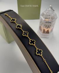 Premium Four-Leaf Clover Bracelet