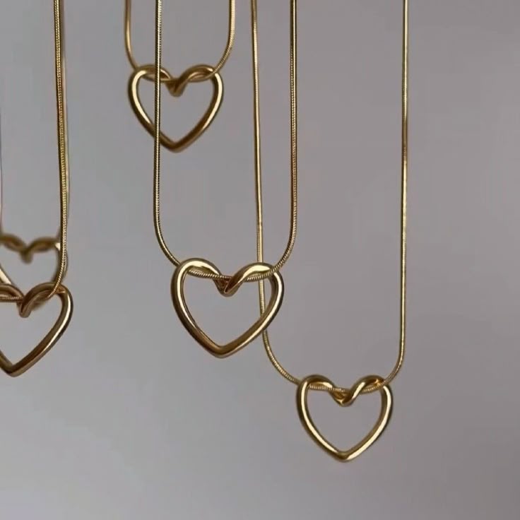 Golden Heart Elegance Necklace