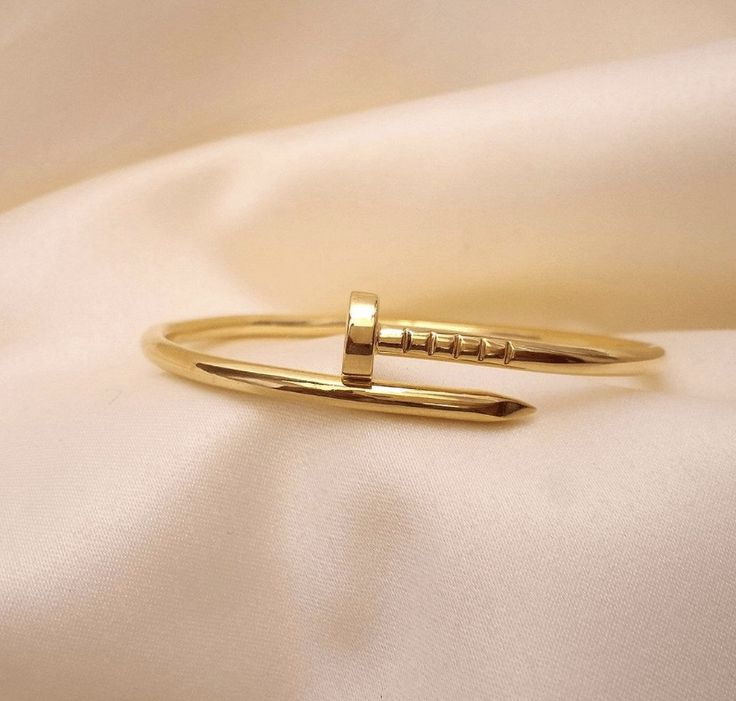 Golden Nail Bracelet-Fadeproof Edition